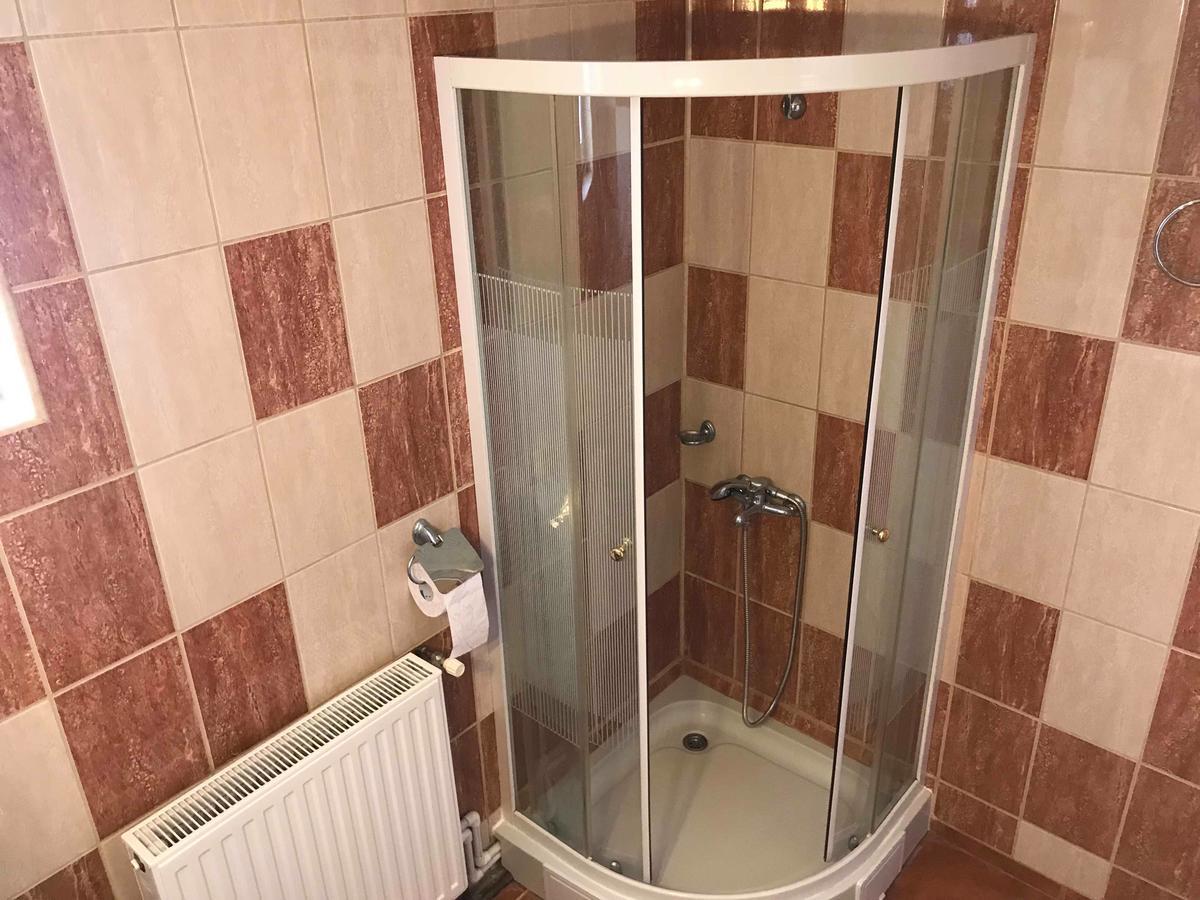 Vila Nina Hotel Azuga Bagian luar foto
