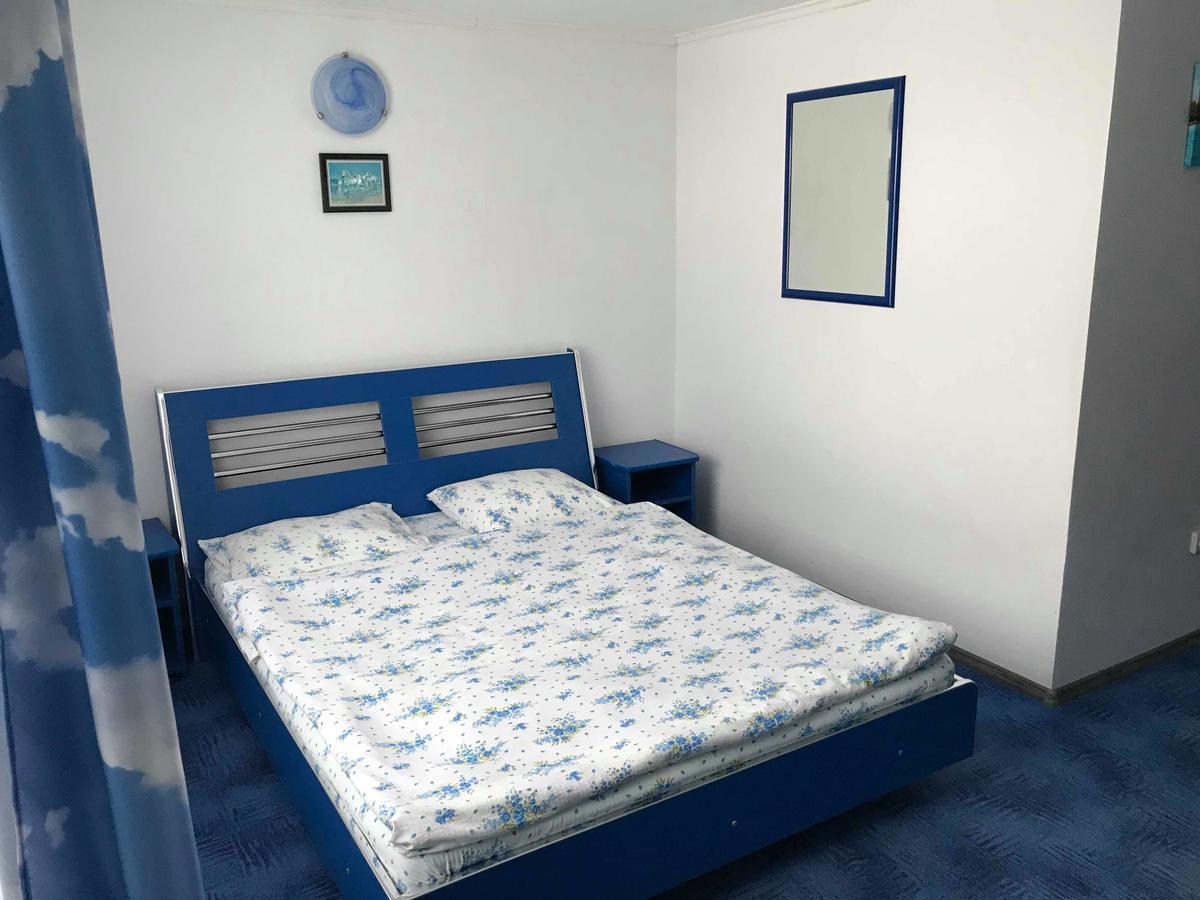 Vila Nina Hotel Azuga Bagian luar foto